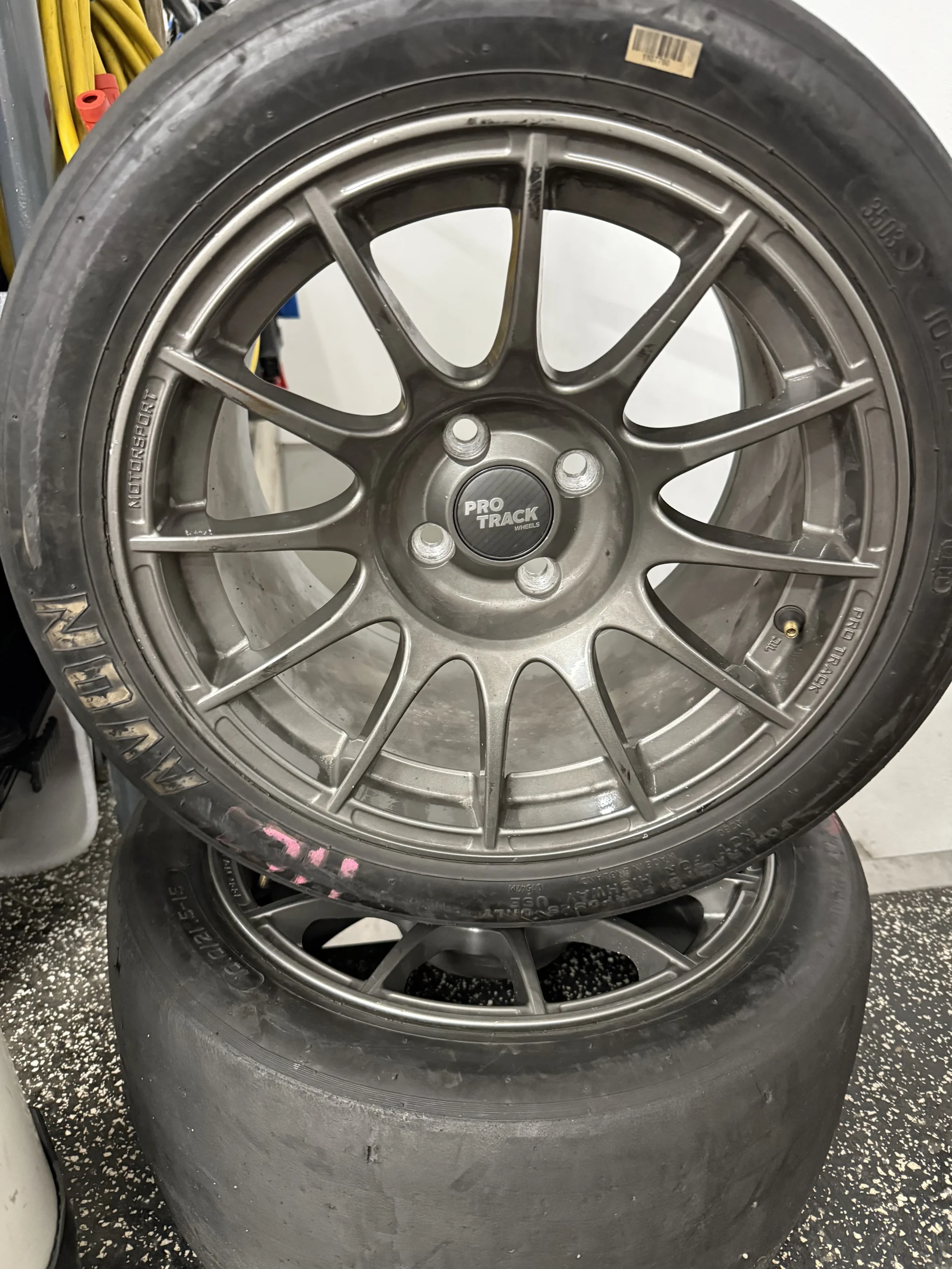 12 stk Protrack One Felgen 9 x 15 ET 20 Lochkreis 4x