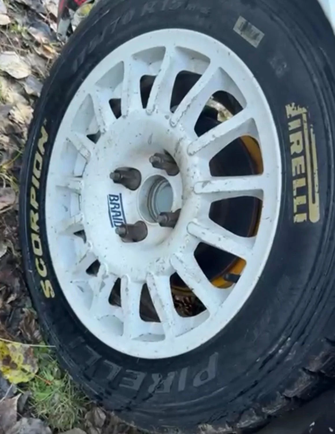 Braid Winrace Felgen 4x108 R15 Pirelli Scorpion Schott.