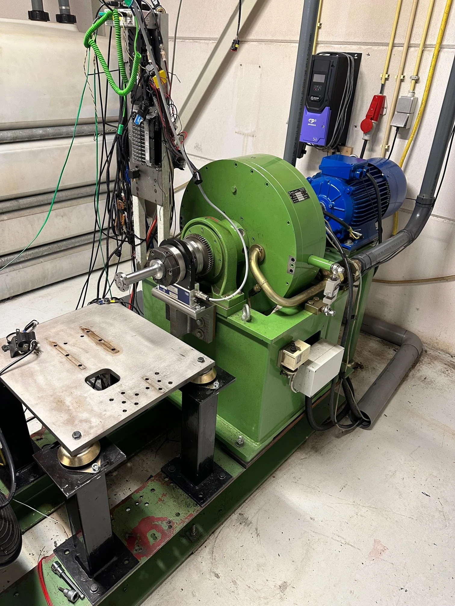 Kompletter Borghi & Saveri FE260S Wirbelstrom Prüfstand